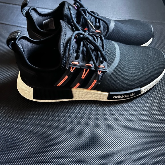 Adidas NMD R1 - Picture 12 of 12